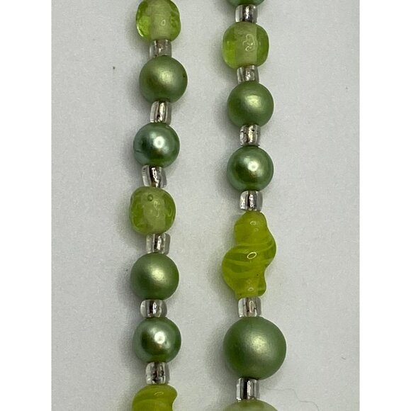 Vintage  Japan Green Beaded Double-Strand Necklace With Hook Clasp J0246 - Picture 5 of 8
